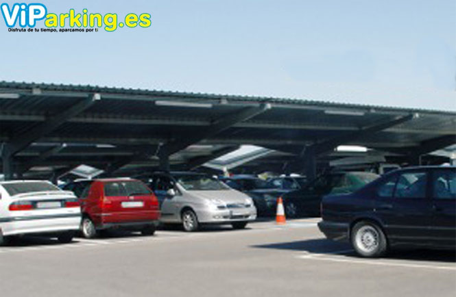 Cómo recopilar información sobre el estacionamiento específico del aeropuerto?