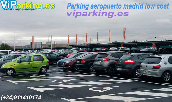 Cómo encontrar aparcamiento de bajo coste en el aeropuerto de Madrid
